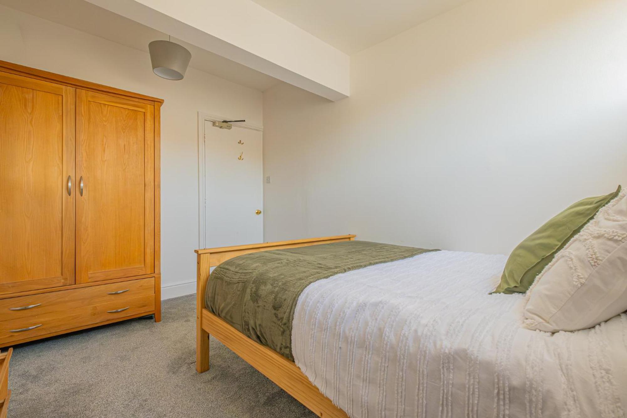 Castleview Coastal Comfort With 2 Parking Spaces Oystermouth Exterior foto